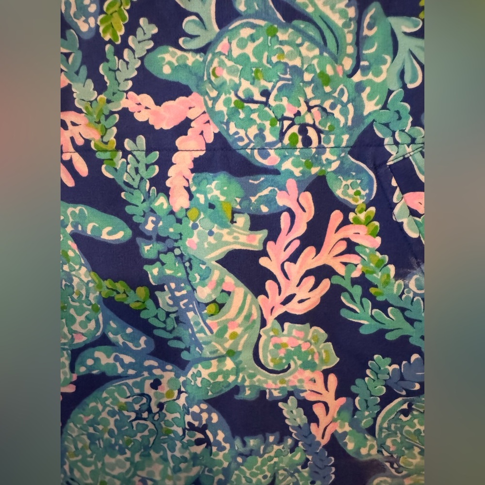LILLY PULITZER “UPF 50+Skipper Popover”Blue Sea Turtle Print pullover sweatshirt - Picture 3 of 11